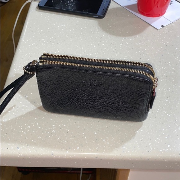 Coach - Picture 3 of 3